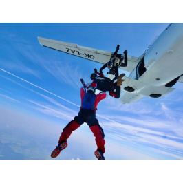 Zážitek - Výcvik volných pádů ze 4 000 m - Středočeský kraj